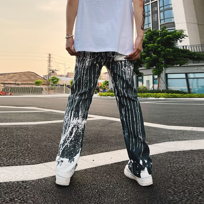 Graffiti Print T-Shirt Jeans Set-Up